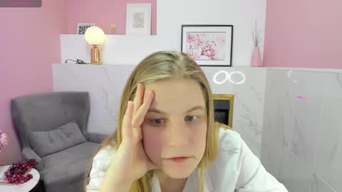 Snapshot of jade_soft chatting on February 20, 2025, 12:30 am Jade online show from February 20, 2025, 12:30 am