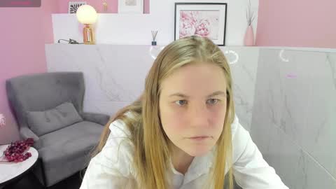Snapshot of jade_soft chatting on February 20, 2025, 3:34 am Jade online show from February 20, 2025, 3:34 am