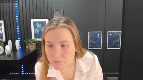 Snapshot of jade_soft chatting on February 22, 2025, 6:08 pm Jade online show from February 22, 2025, 6:08 pm