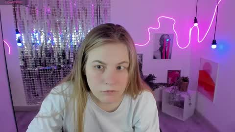 Snapshot of jade_soft chatting on March 9, 2025, 1:37 pm Jade online show from March 9, 2025, 1:37 pm