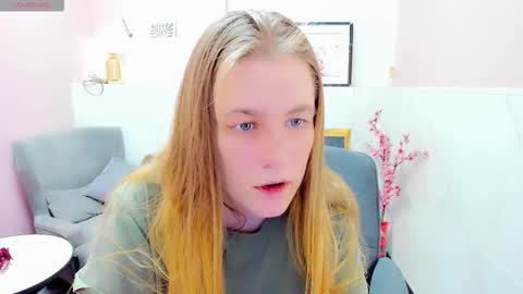 Jade online show from December 14, 2025, 1:27 pm