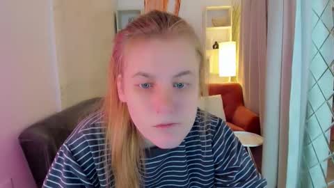 Jade online show from January 7, 2026, 8:33 pm