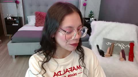 JADE online show from January 4, 2025, 8:37 pm