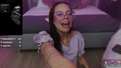 JADE online show from January 7, 2025, 11:35 pm