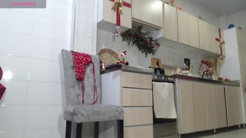 Jade online show from November 30, 2025, 9:08 pm