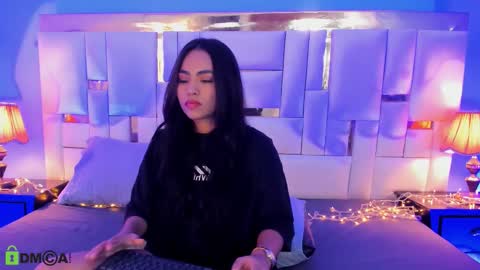 Jade online show from September 12, 2025, 6:57 am