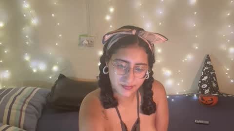 Snapshot of jadegreen3236779 chatting on October 28, 2025, 1:42 am Jade online show from October 28, 2025, 1:42 am