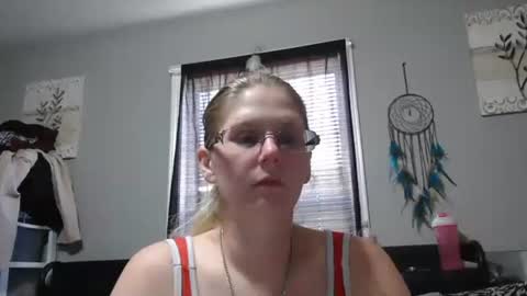 JadeLuv online show from February 10, 2026, 7:07 pm