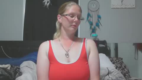 JadeLuv online show from April 7, 2026, 1:17 am