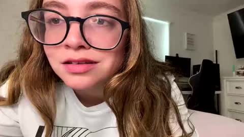 jademonroe0522 online show from November 26, 2025, 4:41 pm