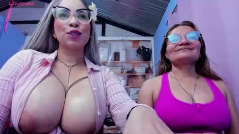 JADEMOOMS online show from October 20, 2025, 9:59 pm