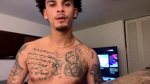 jadend23 online show from October 14, 2025, 5:52 am