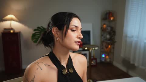 Jade online show from January 7, 2025, 11:24 pm