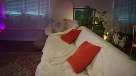 Jade online show from February 22, 2025, 1:11 am