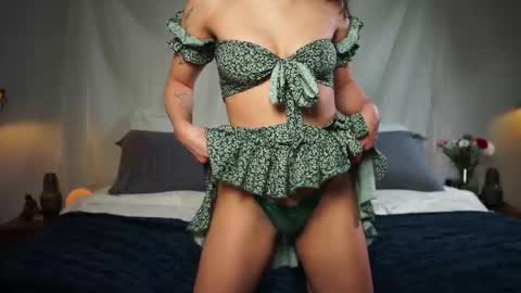 Jade online show from March 12, 2025, 11:54 pm