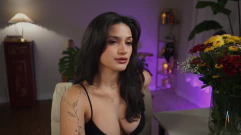 Jade online show from November 6, 2025, 4:13 am