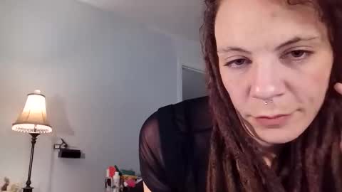 jader0se online show from November 16, 2025, 10:21 am