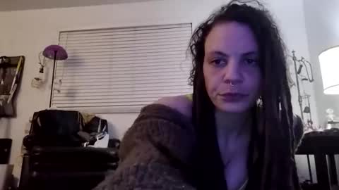 jader0se online show from April 6, 2026, 6:25 am