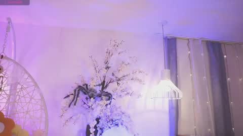 Jade Summer online show from October 7, 2025, 11:40 am