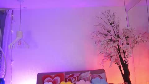 Jade Summer online show from March 21, 2026, 11:37 am