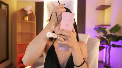 Jade Summer online show from June 1, 2026, 11:34 am