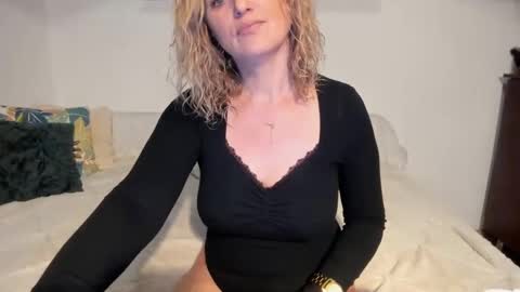 elena online show from January 15, 2025, 2:38 am