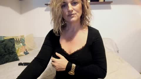 elena online show from February 13, 2025, 2:45 am