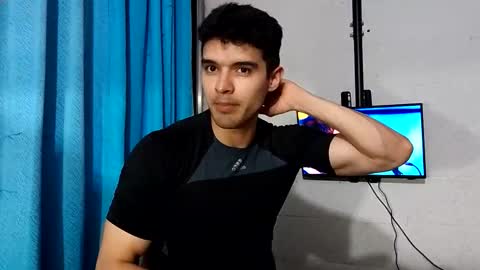 JaxXx online show from April 16, 2026, 3:51 am