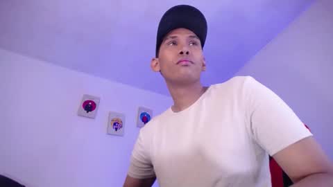 JAISON HALLS online show from October 21, 2025, 3:29 am