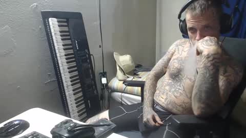 showingitoff online show from September 26, 2025, 5:11 am