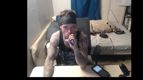 showingitoff online show from November 6, 2025, 4:24 am