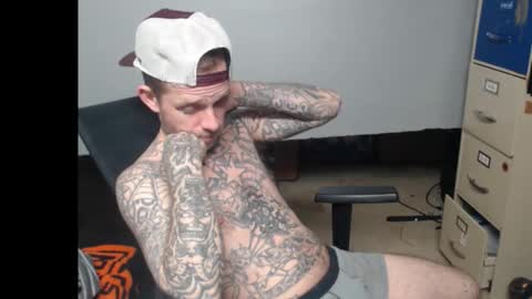 showingitoff online show from December 14, 2025, 9:25 am