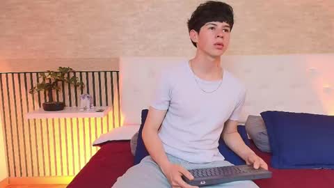 Snapshot of jake_cruzz chatting on May 4, 2026, 3:35 am Jake online show from May 4, 2026, 3:35 am