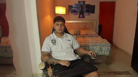 Snapshot of jake_pons chatting on January 30, 2025, 2:38 am Jake Pons online show from January 30, 2025, 2:38 am