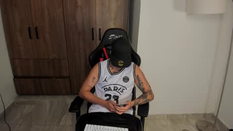 Snapshot of jake_pons chatting on October 24, 2025, 7:49 am Jake Pons online show from October 24, 2025, 7:49 am