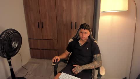 Snapshot of jake_pons chatting on May 24, 2026, 8:14 pm Jake Pons online show from May 24, 2026, 8:14 pm