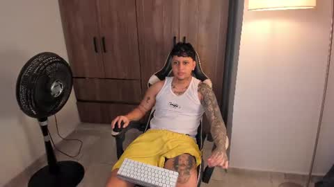 Snapshot of jake_pons chatting on June 20, 2026, 5:43 am Jake Pons online show from June 20, 2026, 5:43 am