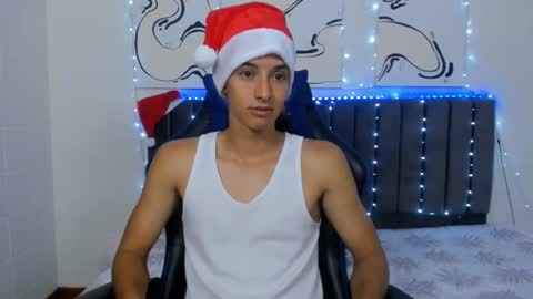 Hi guys im new 3 online show from December 5, 2024, 2:31 am