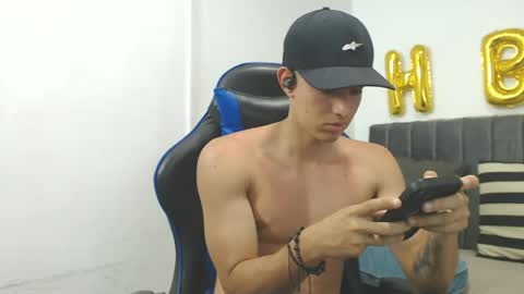 Snapshot of jake_shadow14 chatting on May 20, 2026, 10:38 pm Hi guys im new 3 online show from May 20, 2026, 10:38 pm