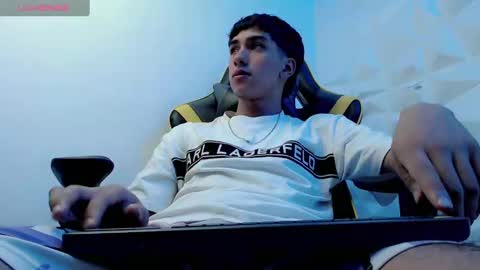 jake_tripp online show from December 14, 2024, 4:45 am