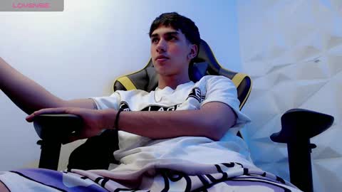 jake_tripp online show from December 14, 2024, 8:34 am