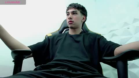 jake_tripp online show from December 17, 2024, 3:28 am