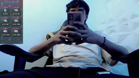 jake_tripp online show from January 30, 2025, 4:06 am