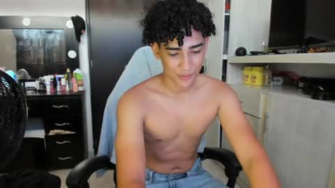 Snapshot of jake_willianss chatting on July 22, 2026, 2:42 pm jake willianss online show from July 22, 2026, 2:42 pm