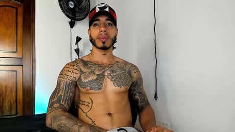 Snapshot of jakee_brown chatting on January 10, 2025, 2:46 am Santiago online show from January 10, 2025, 2:46 am