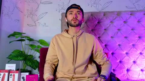 jakemagnus_ online show from September 12, 2025, 11:10 am