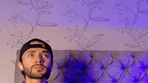 jakemagnus_ online show from September 13, 2025, 11:10 am