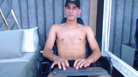 Snapshot of jakemoxleey chatting on March 6, 2025, 6:05 pm jakemoxleey online show from March 6, 2025, 6:05 pm