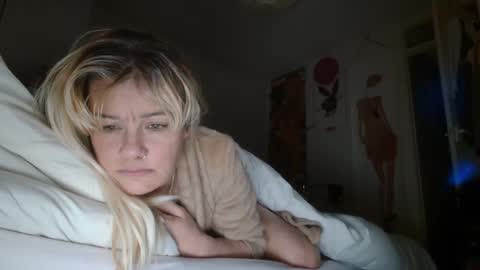 JAKKI LOUISE pornstar online show from March 6, 2025, 1:37 am