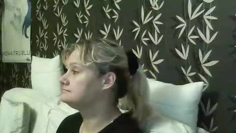 JAKKI LOUISE pornstar online show from November 7, 2025, 7:03 pm